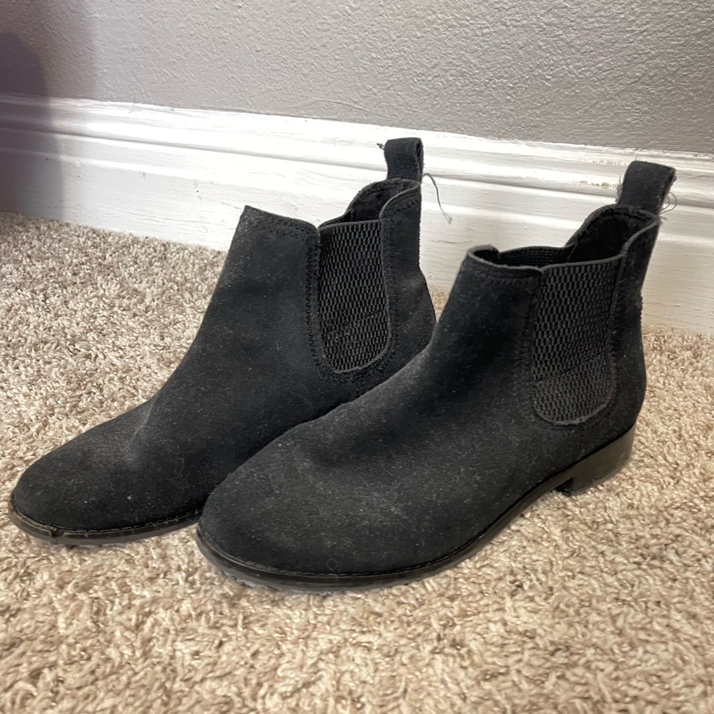 TOMS Black Chelsea booties